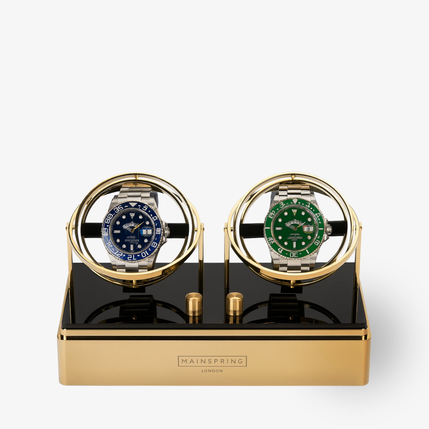 Zwei Luxusuhren in einem goldenen Uhrenbeweger mit schwarzer Basis von Mainspring London.
