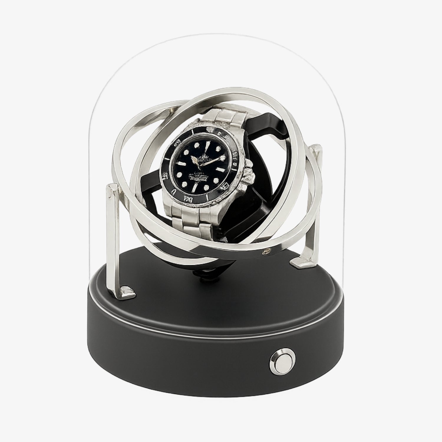 Silberne Uhr in einem modernen Uhrenbeweger unter einer transparenten Kuppel.