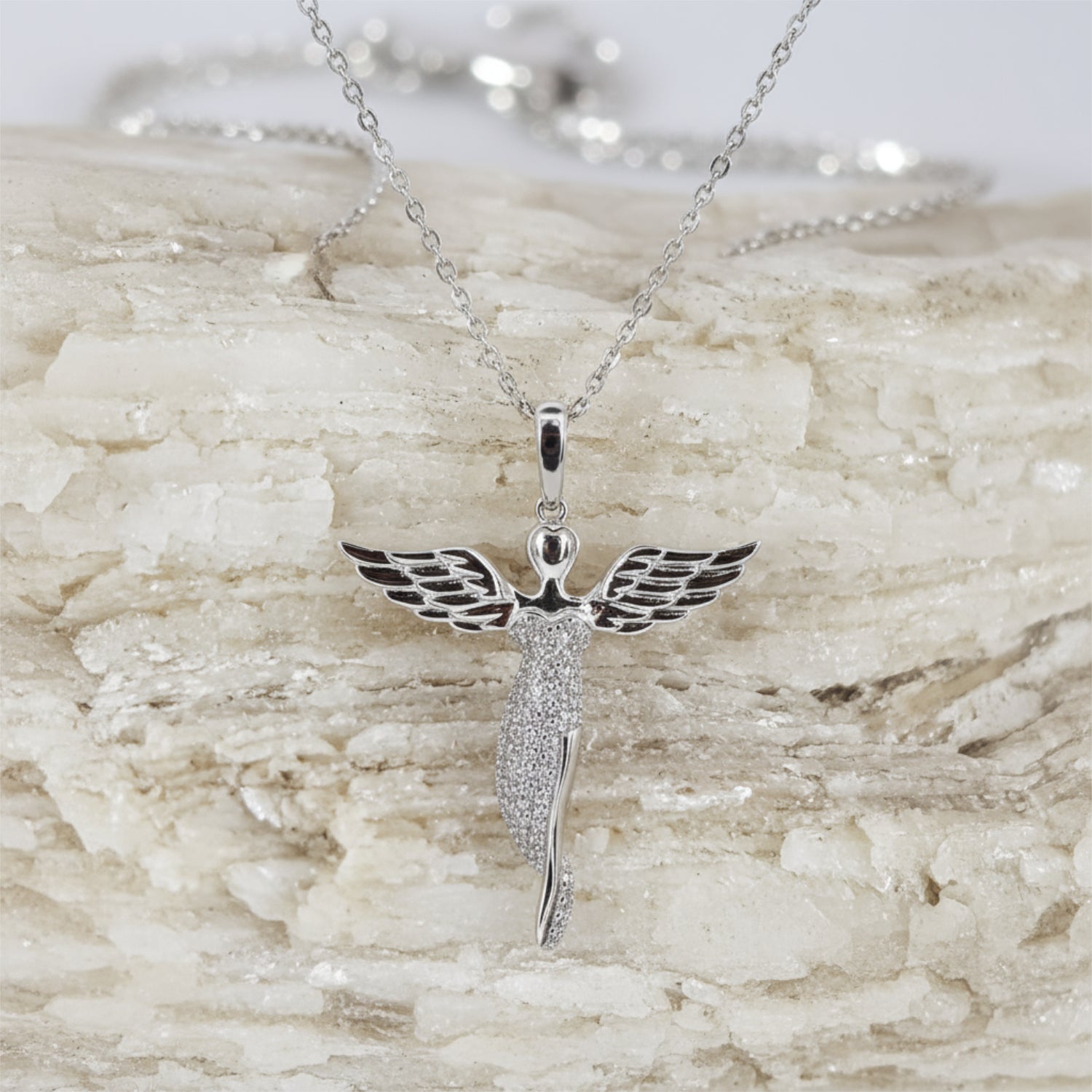 Anhänger Angel of Light – Engel aus 585er Weissgold mit 0,34 ct Brillanten