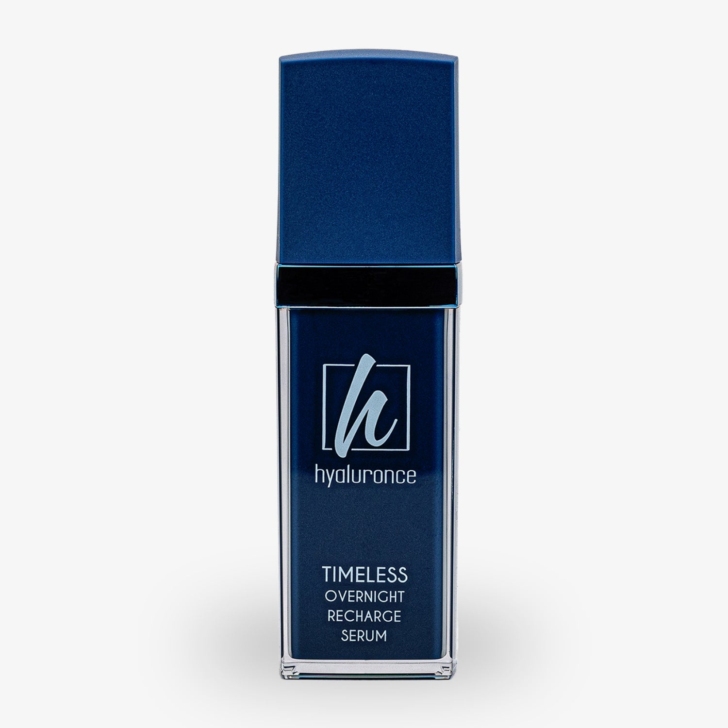 Dunkelblaues Serumfläschchen mit der Aufschrift "hyaluronce Timeless Overnight Recharge Serum" auf weißem Hintergrund.