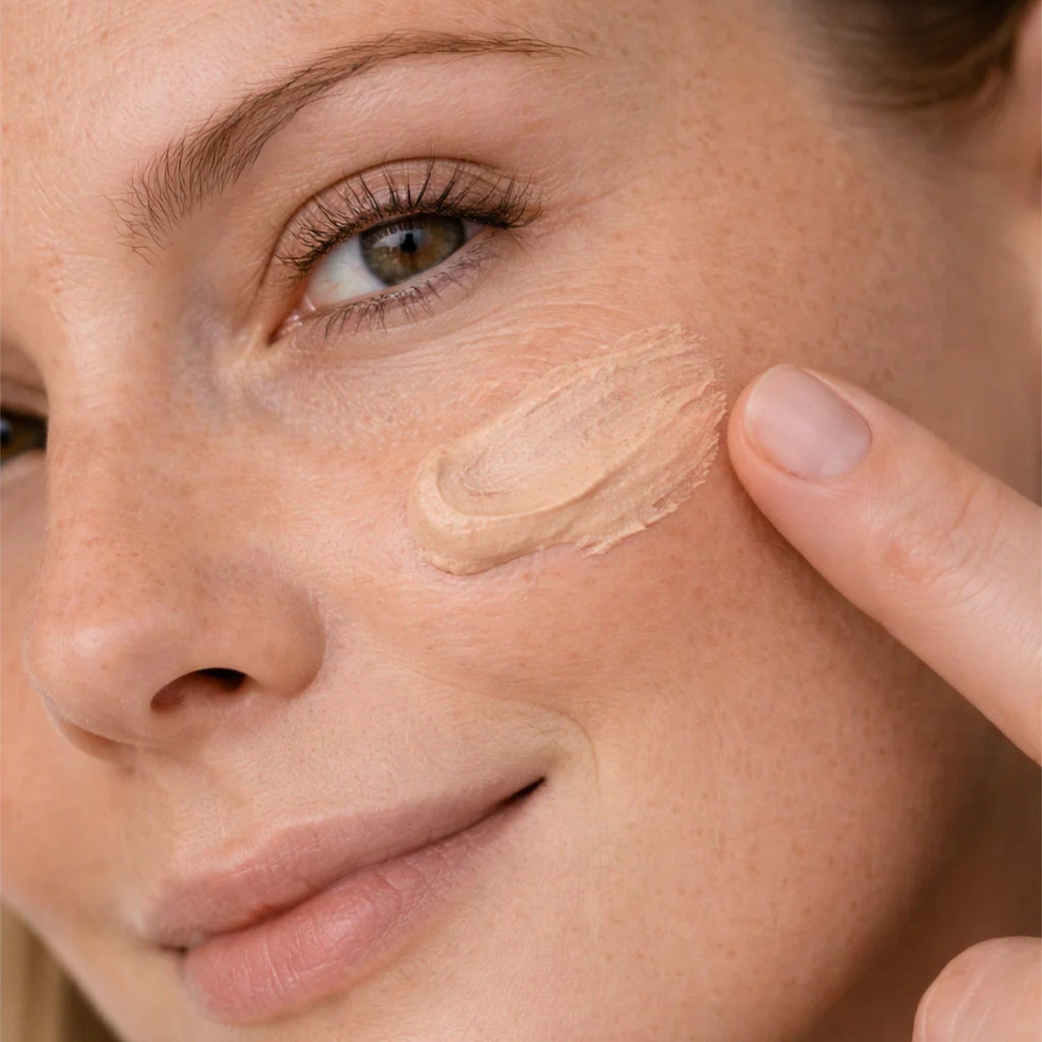 Mousse trucco finitura naturale