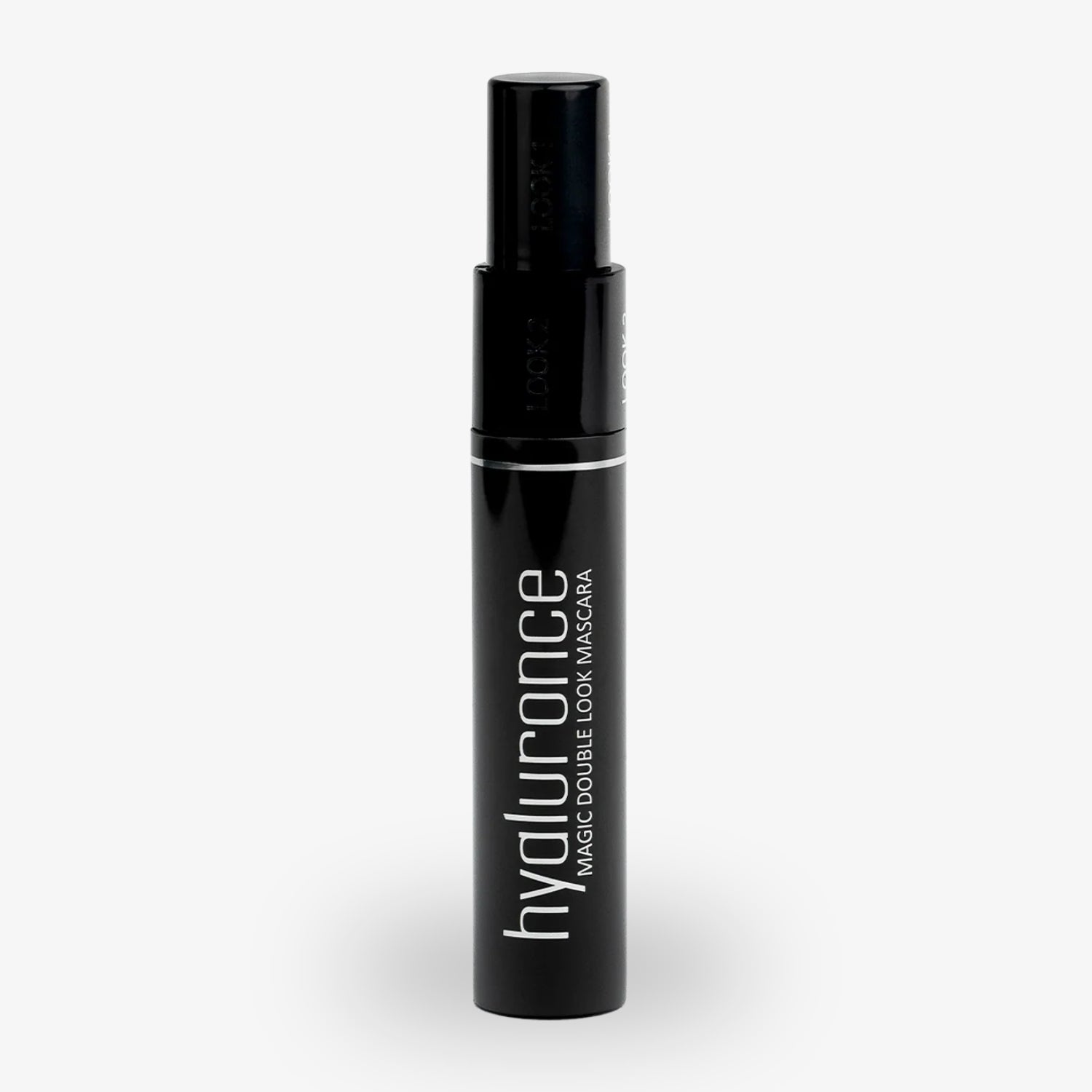 Schwarze Mascara-Tube mit der Aufschrift "hyaluronce MAGIC DOUBLE LOOK MASCARA" auf hellem Hintergrund.