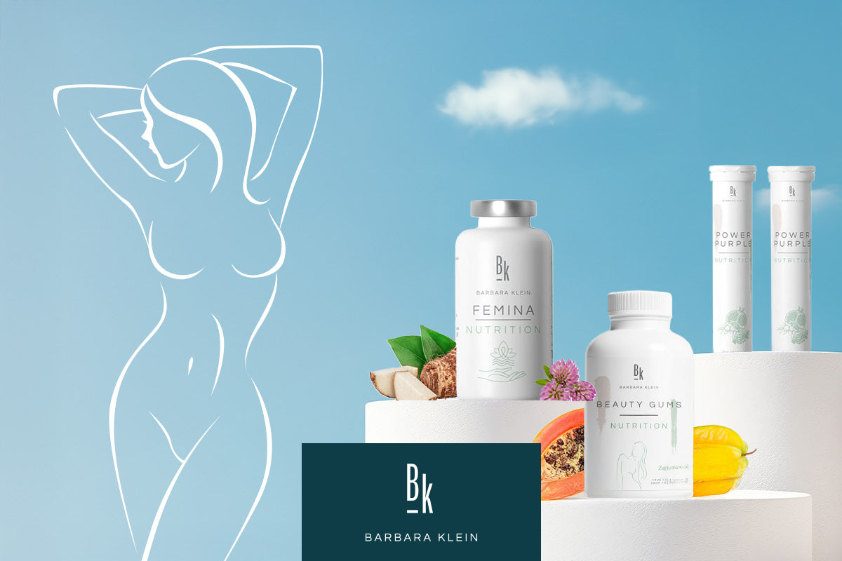 Nahrungsergänzungsmittel von Barbara Klein vor blauem Hintergrund, umgeben von Früchten und einer stilisierten Figur.