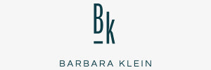 Logo mit den Buchstaben "B" und "k", darunter der Name "Barbara Klein" in blauer Schrift auf weißem Hintergrund.