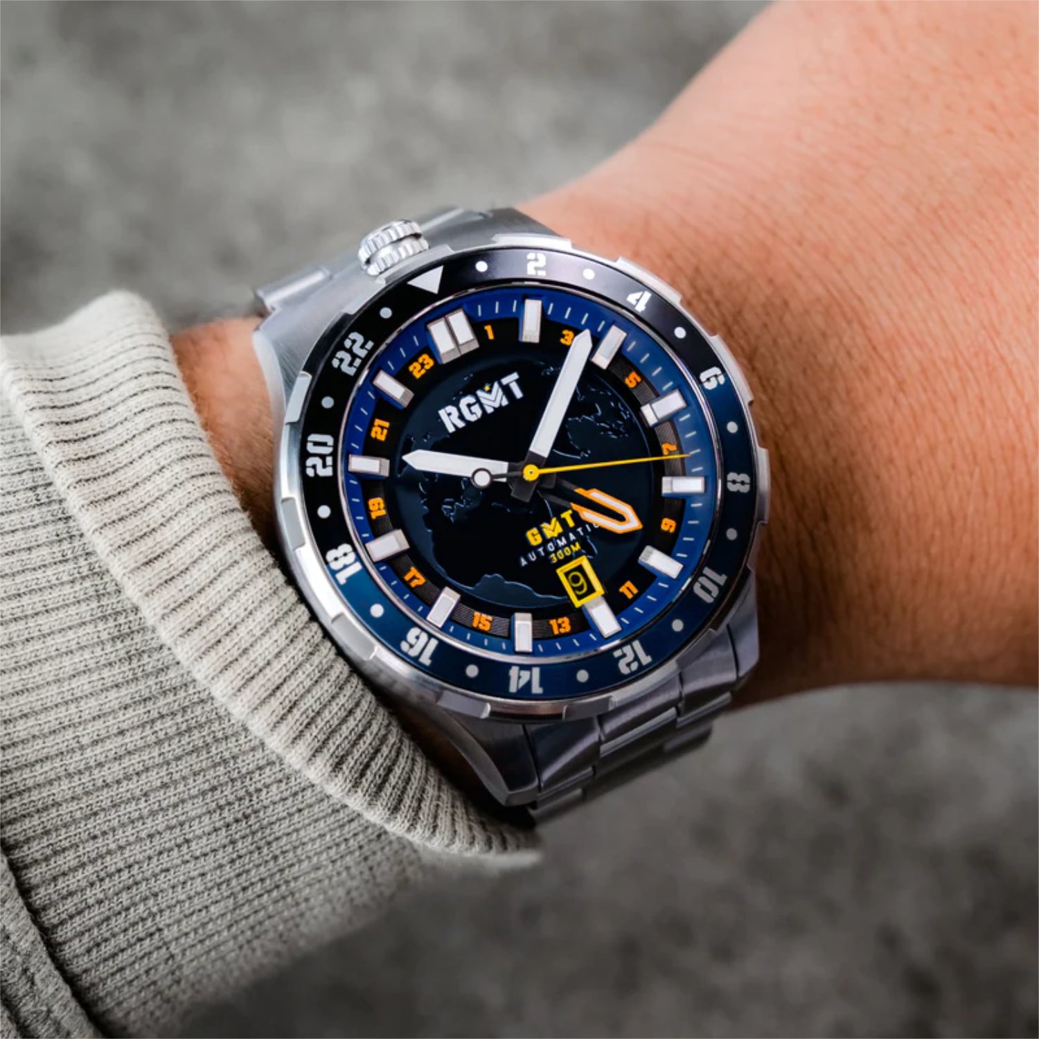 GLOBEMASTER GMT Automatic – MISSION BLUE – RG-8067-44