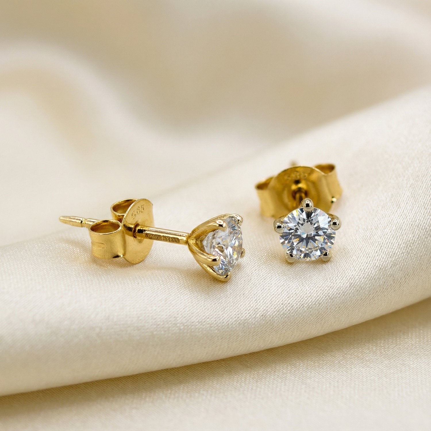 Ohrstecker Chloé – 585er Gelbgold mit je 0,25 ct Brillanten