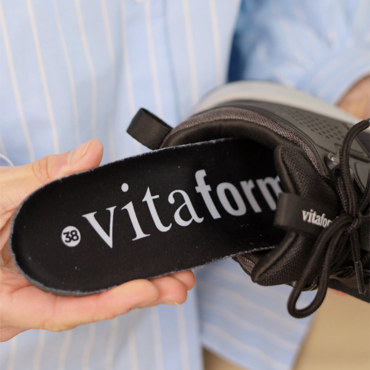 VITAFORM Trekkingschuh Titlis in Schwarz – Ansicht 6