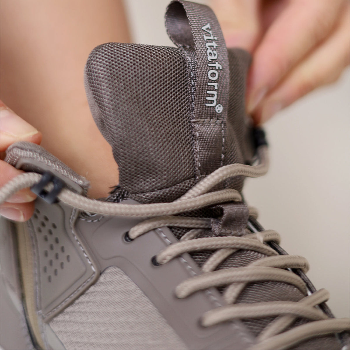 VITAFORM Trekkingschuh Titlis in Dunkeltaupe – Ansicht 6