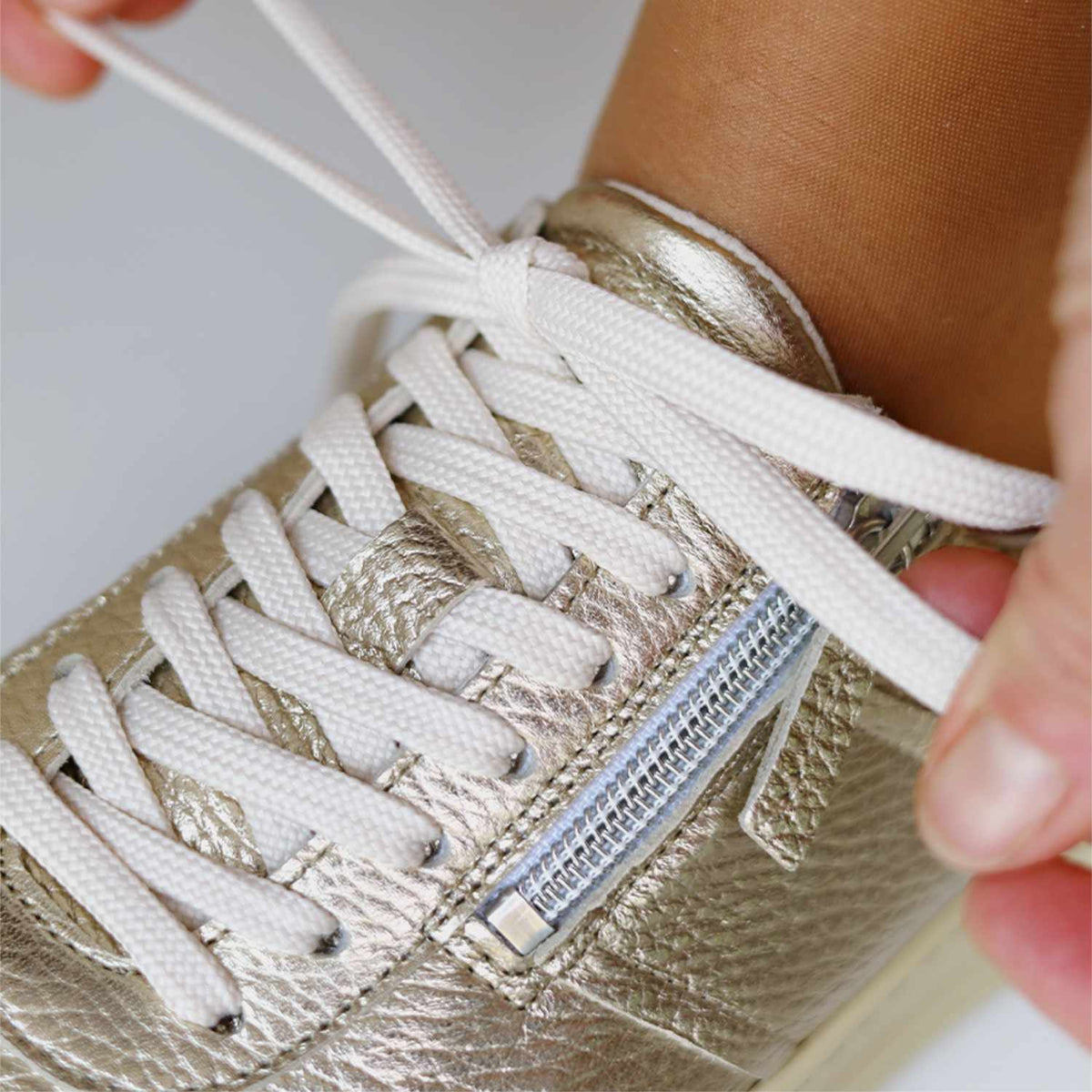 VITAFORM Sneaker Hirschleder Moléson in Gold – Ansicht 7
