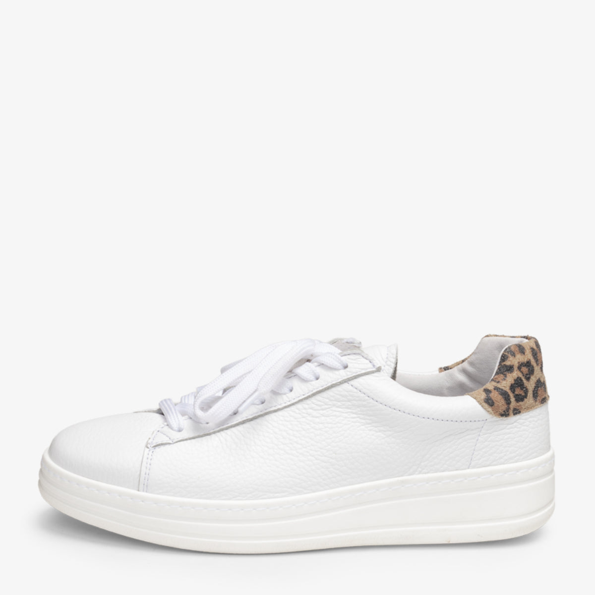 VITAFORM Sneaker Hirschleder Rigi in Weiss-Leo – Produktbild