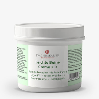 Weiße Dose mit Aufschrift "Leichte Beine Creme 2.0" von Joachim Kaeser, Wirkstoffkomplex für müde Beine.